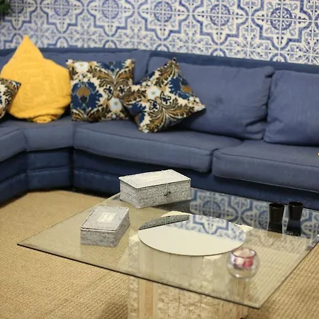 Rodrigues * Ponta Delgada (Sao Miguel)